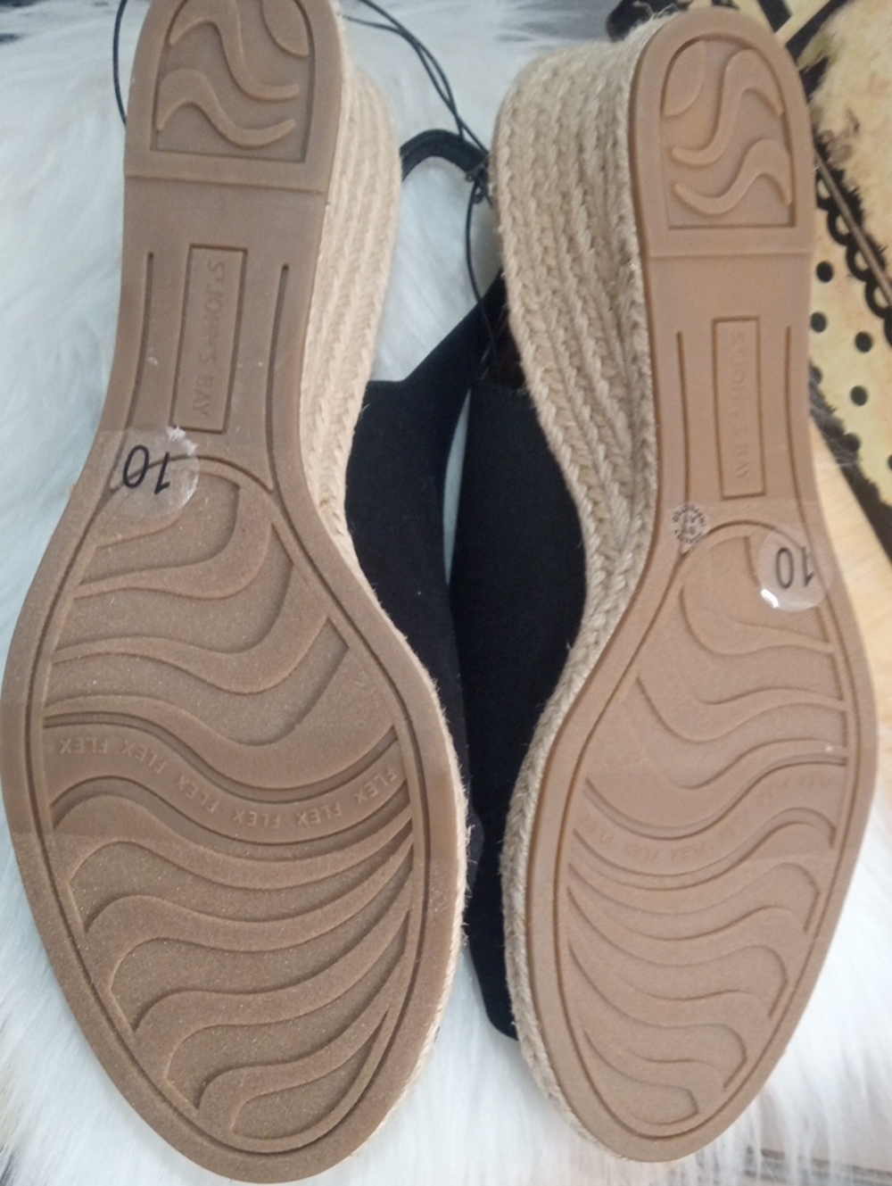 ST. JOHN'S BAY ESPADRILLES - Picture 6 of 11